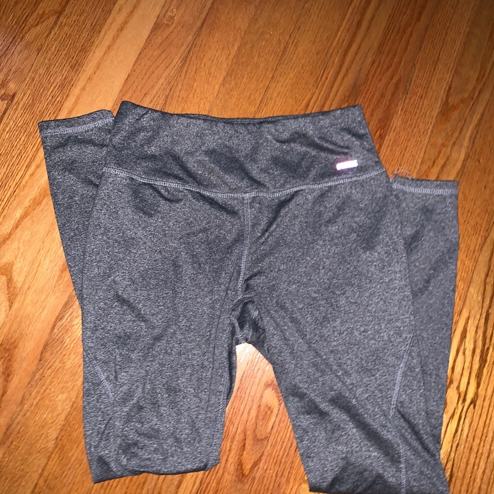 Grey athletic leggings